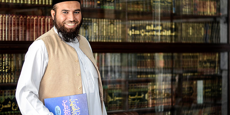 Mufti Laeeq in his library