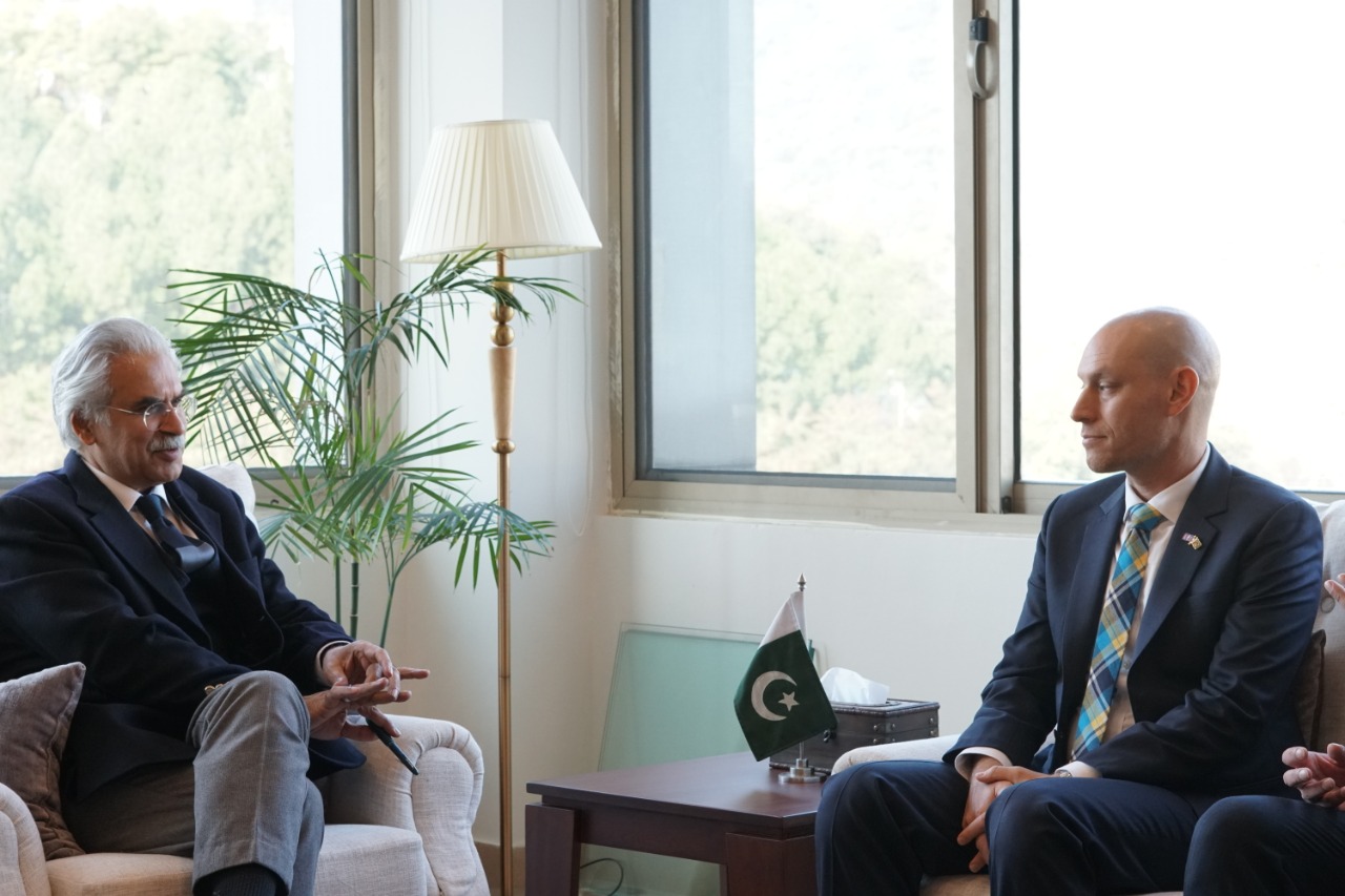 Rafael Frankel, Regional Director for Southeast Asia and Emerging Countries, met Dr. Zafar Mirza at the Federal Ministry of Health